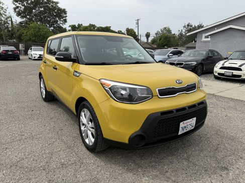 Used 2014 Kia Soul + image 3