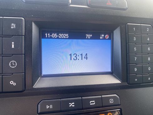 Used 2022 Ford F250 XL w/ Power Equipment Group image 31