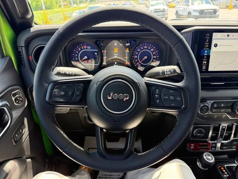 New 2025 Jeep Gladiator Rubicon image 21