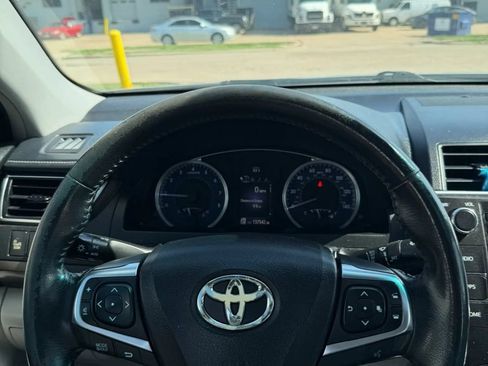Used 2016 Toyota Camry XLE w/ Moonroof Package FWD image 16