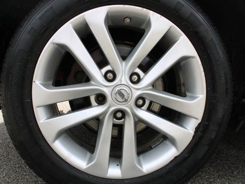 Used 2011 Nissan Juke SV w/ Interior Illumination Pkg image 22