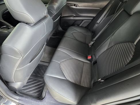 Used 2024 Toyota Camry SE FWD image 9