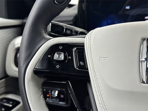 New 2026 Lincoln Aviator Black Label w/ Dynamic Handling Package image 27