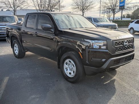 Used 2024 Nissan Frontier S w/ Technology Package image 2