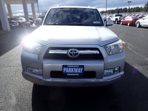 Used 2012 Toyota 4Runner Limited image 8
