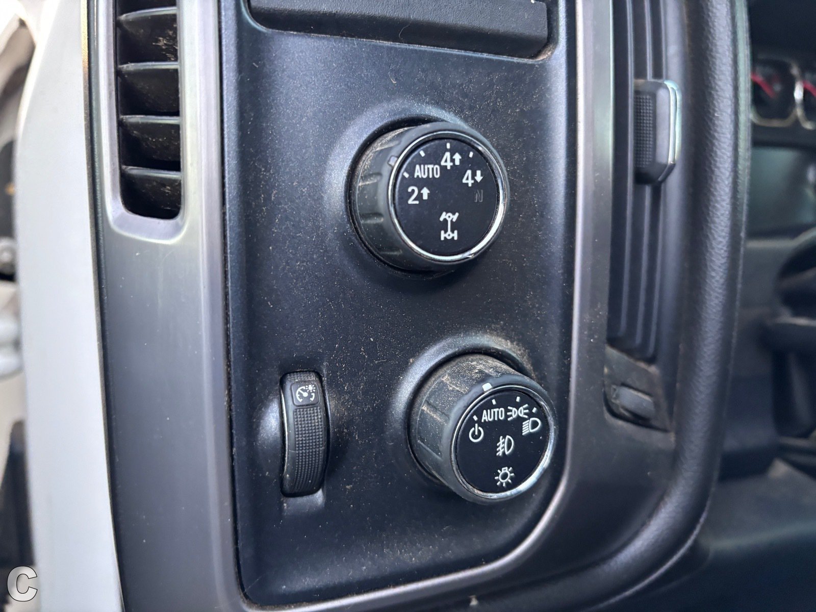 Used 2014 GMC Sierra 1500 SLT w/ All-Terrain Package AWD/4WD image 12