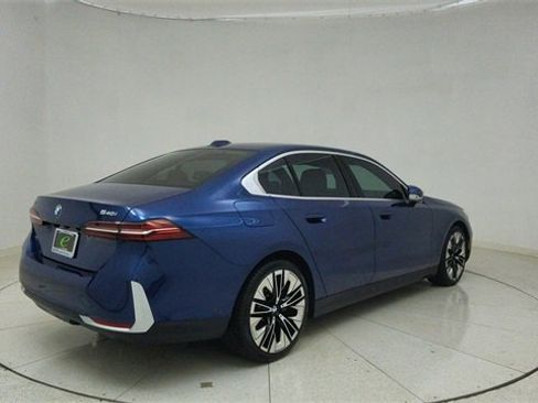 Used 2025 BMW 540i xDrive image 69