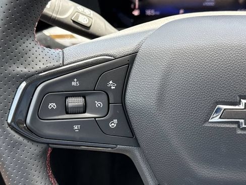 Used 2026 Chevrolet Trax RS w/ Sunroof Package FWD image 19