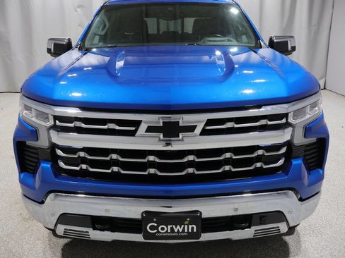 Used 2022 Chevrolet Silverado 1500 LTZ w/ LTZ Premium Package AWD/4WD image 9