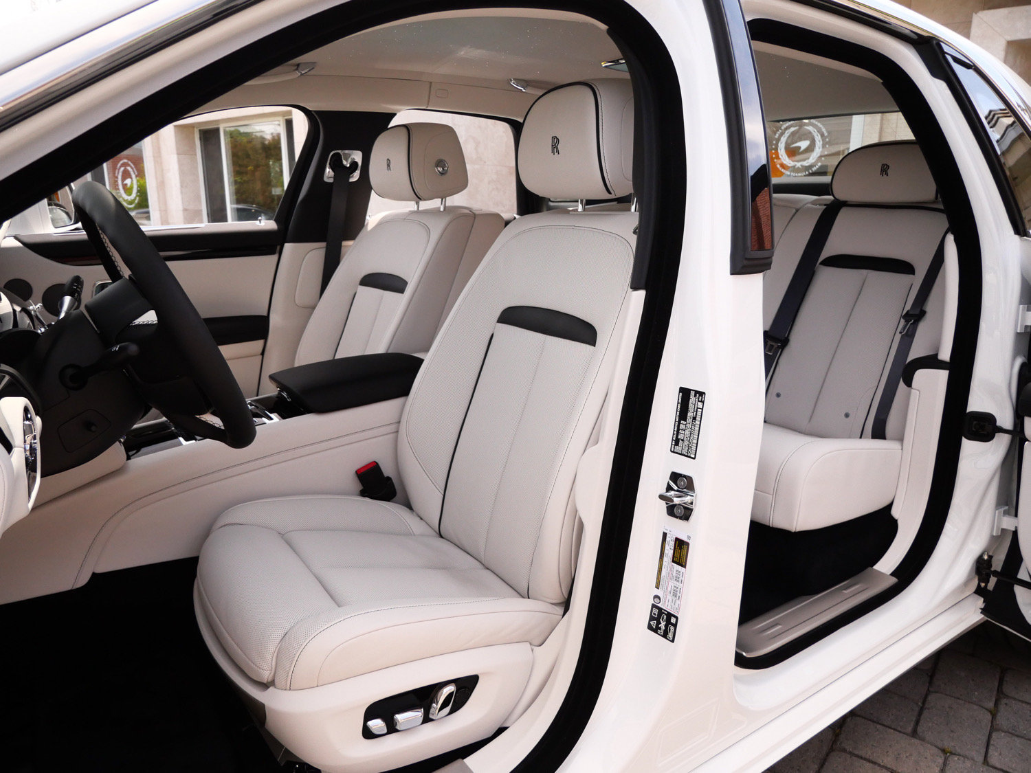 Certified 2025 Rolls-Royce Ghost AWD/4WD image 22