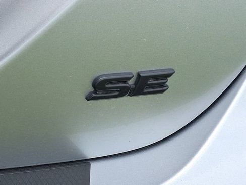 Used 2023 Toyota Camry SE FWD image 13