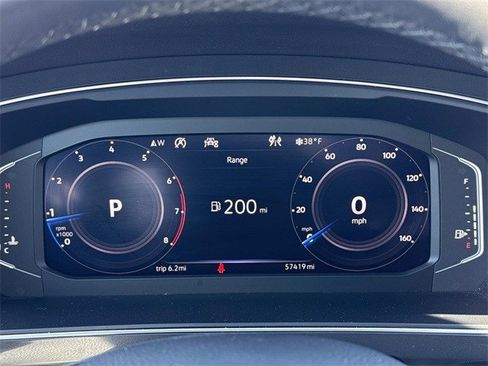 Used 2020 Volkswagen Tiguan SEL image 28