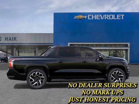 New 2024 Chevrolet Silverado EV RST AWD/4WD image 5