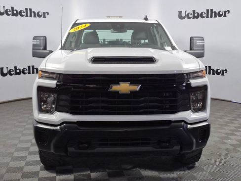 Used 2024 Chevrolet Silverado 2500 W/T w/ WT Fleet Convenience Package AWD/4WD image 2