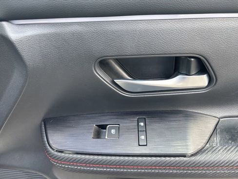 Used 2025 Nissan Kicks SR FWD image 25
