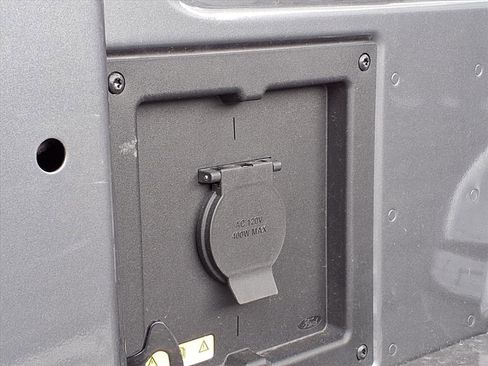 Used 2023 Ford F150 Lariat w/ Equipment Group 502A High image 19