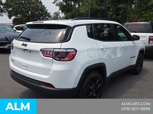 Used 2025 Jeep Compass Latitude w/ Altitude Special Edition AWD/4WD image 6