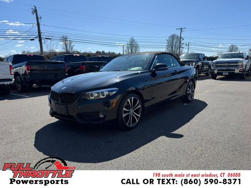 Used 2018 BMW 230i xDrive Convertible image 4
