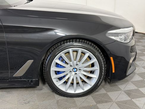 Used 2019 BMW M550i xDrive w/ Dynamic Handling Package AWD/4WD image 13