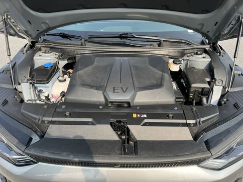 Used 2022 Kia EV6 Wind w/ Wind Technology Package AWD/4WD image 27