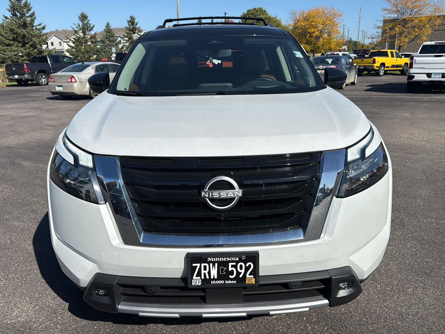 Used 2025 Nissan Pathfinder Platinum AWD/4WD image 4