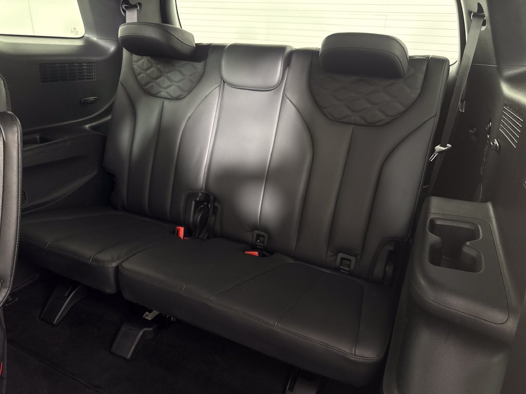 Used 2022 Hyundai Palisade Limited FWD image 16