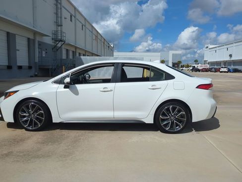 Used 2021 Toyota Corolla SE w/ Carpet Mat Package (TMS) FWD image 9