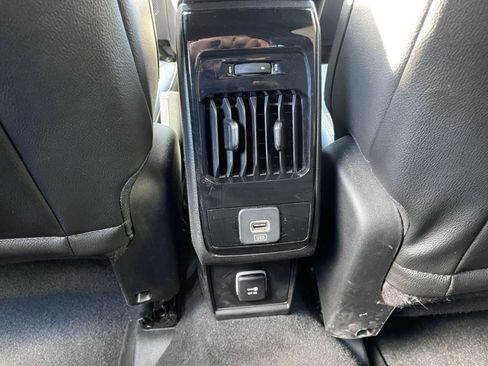 Used 2025 Jeep Compass Limited image 24