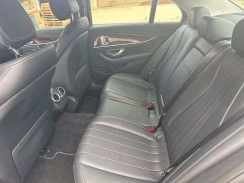 Used 2019 Mercedes-Benz E 300 4MATIC image 17