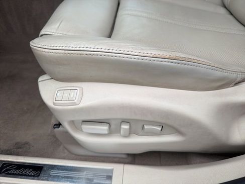 Used 2014 Cadillac SRX Luxury FWD image 12