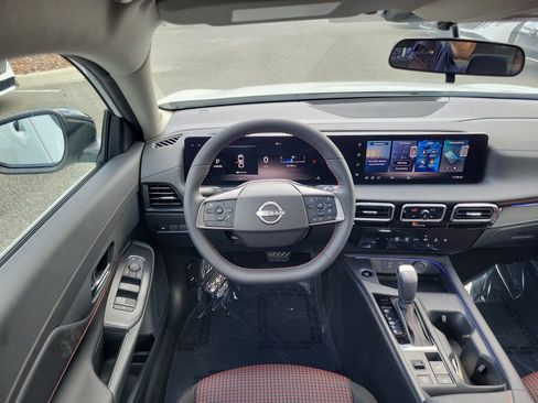 New 2026 Nissan Sentra SR w/ Floor Mat Package FWD image 10