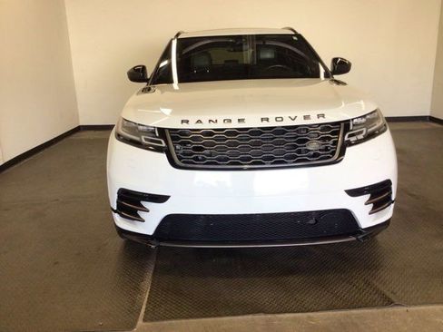 Used 2019 Land Rover Range Rover Velar R-Dynamic SE image 2