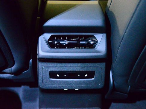 Used 2025 Audi Q6 e-tron Premium w/ Convenience Package image 24