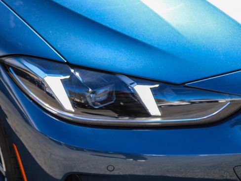 Certified 2025 BMW 430i Coupe w/ Convenience Package image 8