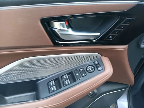 Used 2024 Acura MDX SH-AWD w/ Technology Package image 16