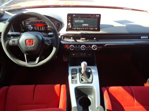 Used 2025 Honda Civic Type R image 13