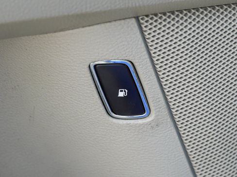 Used 2020 Ford Fusion SEL FWD image 21