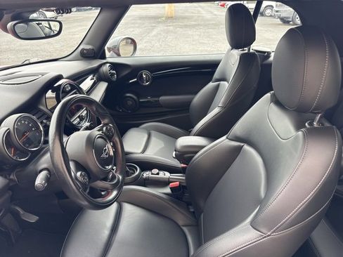 Used 2019 MINI Cooper S w/ Premium Package image 19