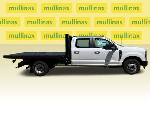 New 2025 Ford F350 XL image 2