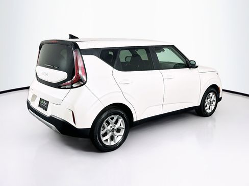 Used 2024 Kia Soul LX w/ Option Group 015 image 9