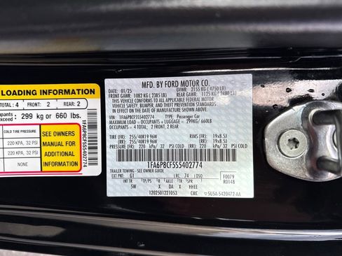 Used 2025 Ford Mustang GT Premium image 19