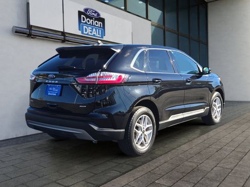 Certified 2024 Ford Edge SEL w/ Convenience Package image 3