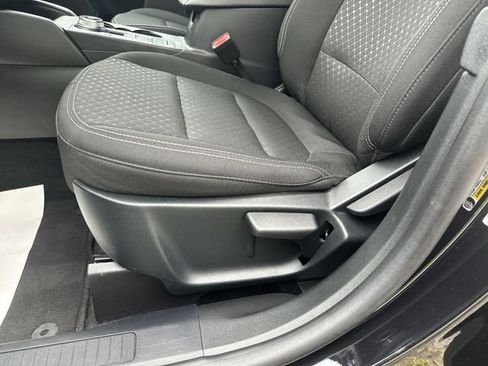 Used 2025 Ford Escape Active AWD/4WD image 16