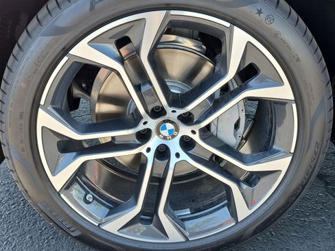 New 2026 BMW X5 xDrive40i w/ Climate Comfort Package AWD/4WD image 13
