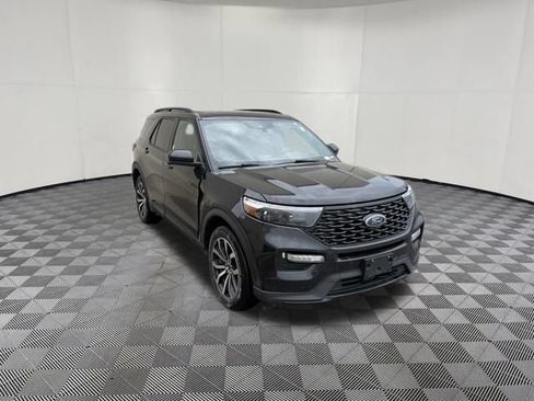 Used 2022 Ford Explorer ST-Line w/ Class IV Trailer Tow Package AWD/4WD image 3