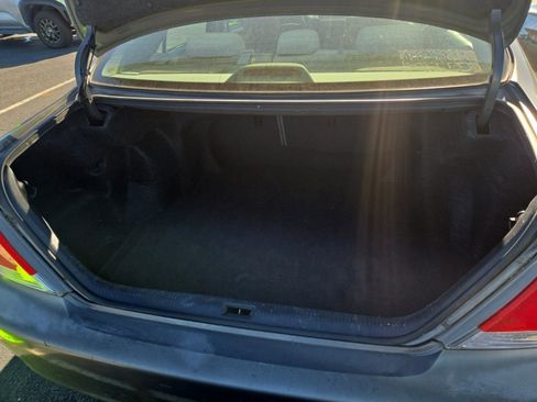 Used 2005 Toyota Camry image 10