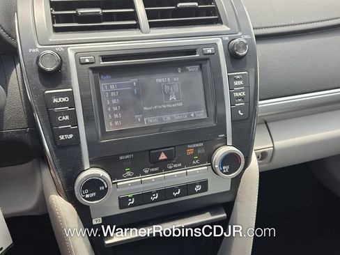 Used 2014 Toyota Camry LE FWD image 20