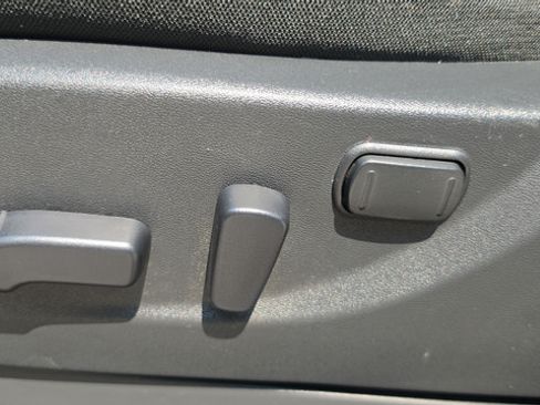 Used 2025 Nissan Frontier PRO-4X w/ Interior Protection Package AWD/4WD image 17