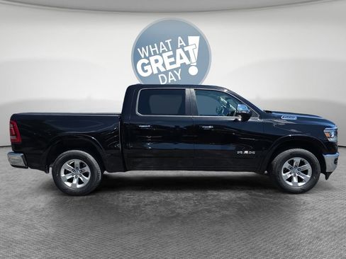Used 2022 RAM 1500 Laramie AWD/4WD image 2