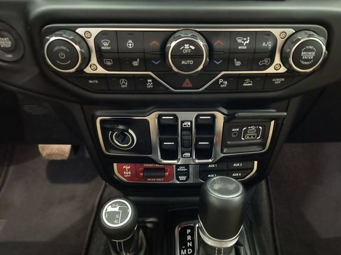 Used 2022 Jeep Wrangler Unlimited Rubicon w/ Steel Bumper Group AWD/4WD image 27